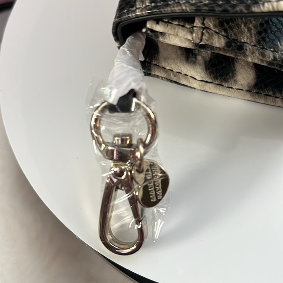 Guess Print Wallet - Picture 3 of 4